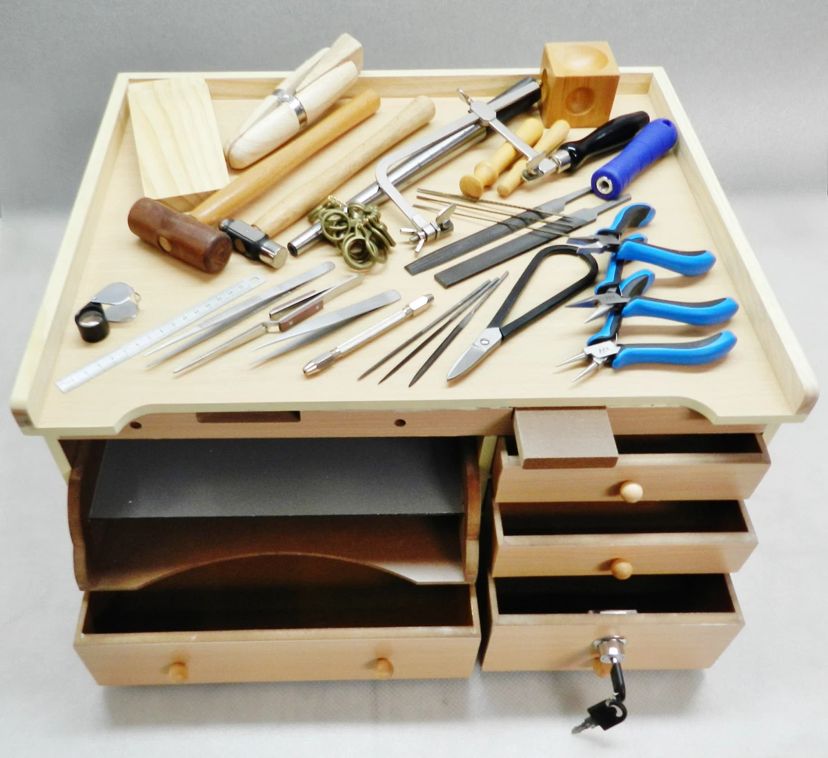 Jewelry making store tool set
