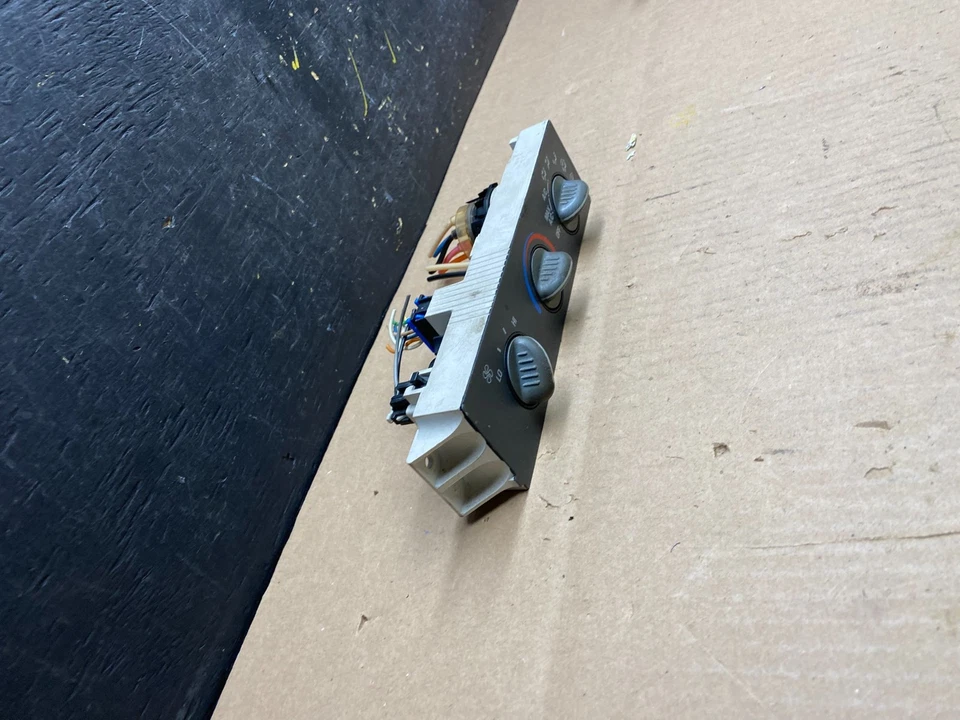 GMC Chevrolet Express 1500 2001-2007 climatización aire acondicionado 15130959 t4544 DG Foto 3 de 4