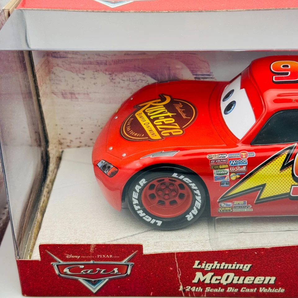 Disney Pixar Cars - MATTY COLLECTOR LIGHTNING MCQUEEN 1:24th Scale Die Cast 2006 - Image 3 of 4