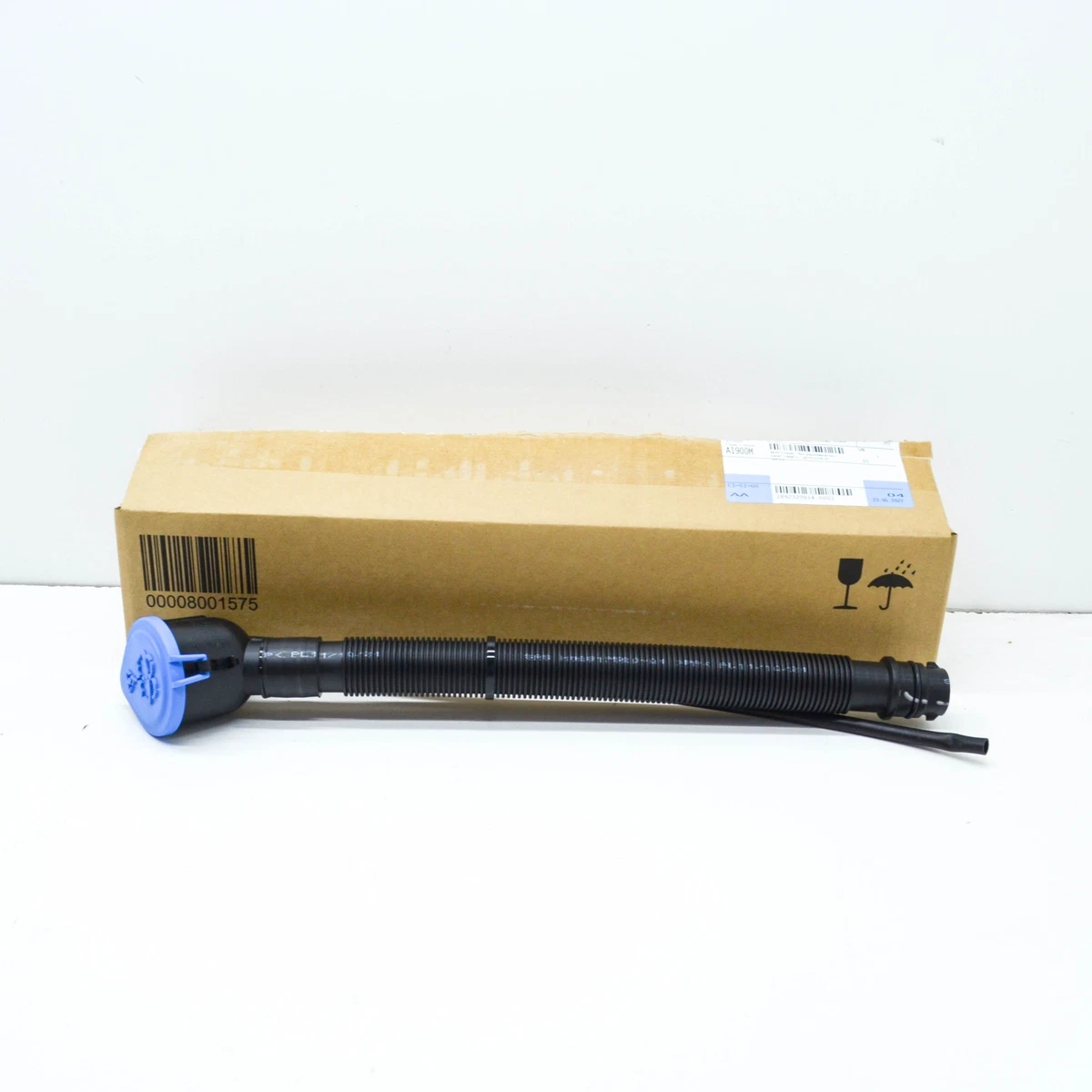 NEW BMW 1 F40 WASHER RESERVOIR TANK PIPE NECK 7453969 61667453969 