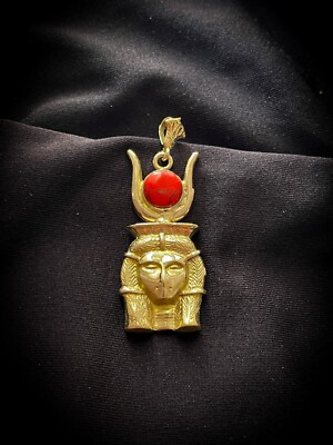 Handgefertigter ägyptischer Anhänger der Göttin Hathor und natürlichen Edelsteinen