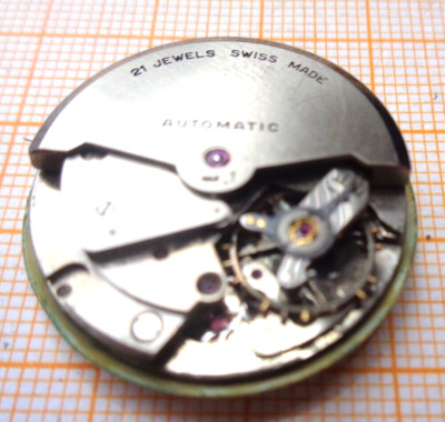 Älteres Automatikwerk DULFI Felsa F 1560 MSX defekt Unruhe OK MSX