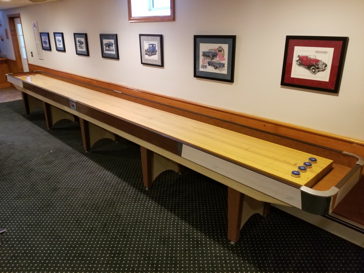 American Shuffleboard Table - Regulation Size - 22 Feet - PERECT 