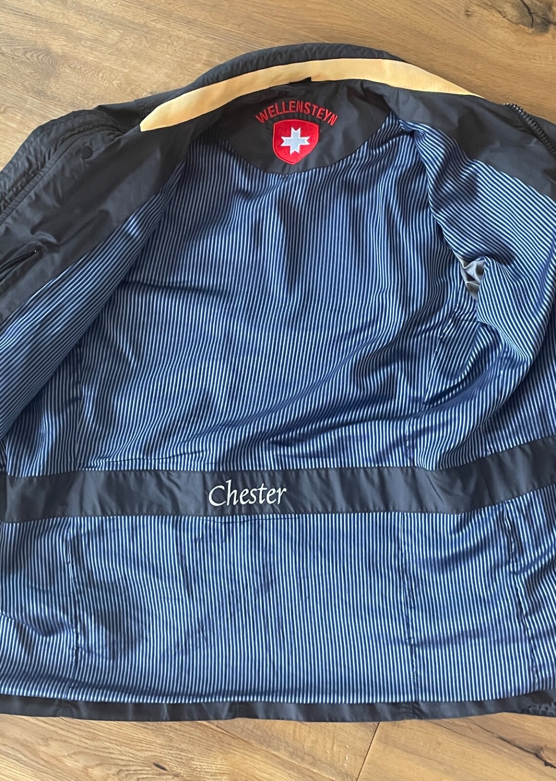 Bild 2 von 7