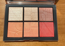NARS Orgasm on The Beach Cheek Blush Palette lid slightly scratched brand new