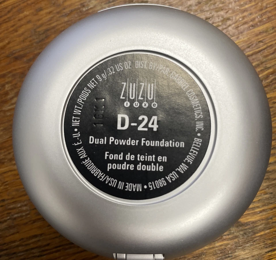 ZUZU Lux D-24 Dual Powder Foundation 9g/.32us Oz - Image 2 of 4