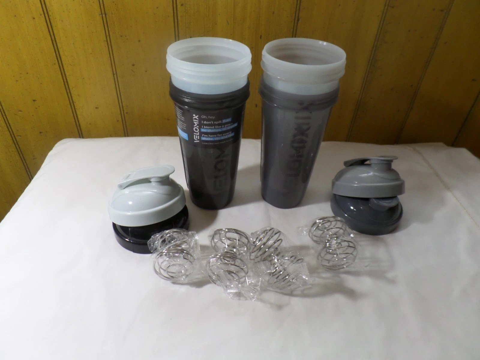 Velomix 4 pack – 28 oz Protein Shaker – New
Opens in a new window or tab