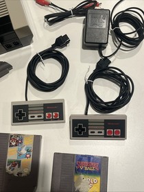 Nintendo Entertainment System NES Console - Gray (NES-001) 2 Controllers, Gun