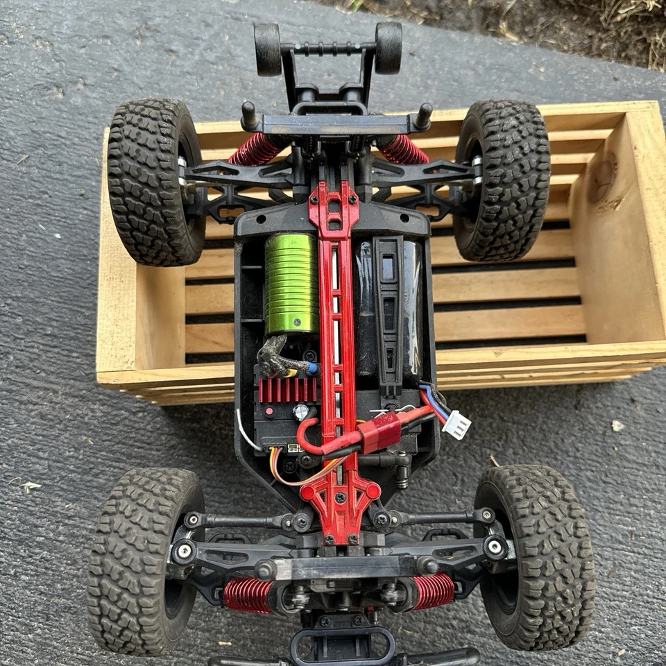 Brushless Off-road RC Truck 45 MPH 2s 4WD - Image 3 of 4