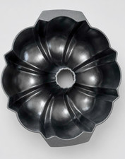 Nordic Ware Original Bundt Pan Heavy Cast Aluminum Procast Graphite12 Cup Usa