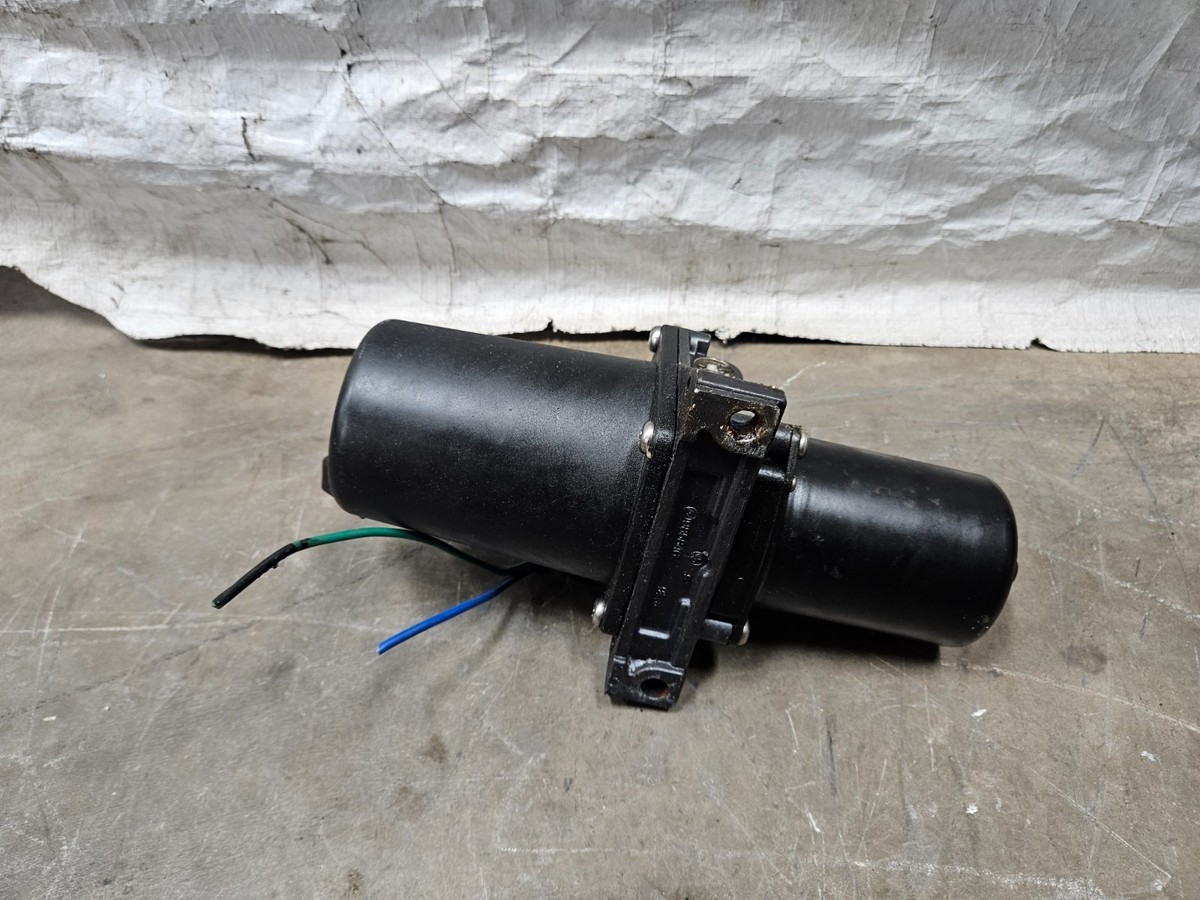 P2 VOLVO Penta OMC Cobra Trim Tilt Pump 985846 for sale online | eBay