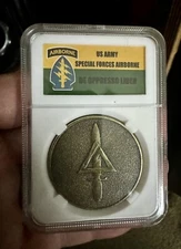 United States 🇺🇸 Army Delta Force Challenge Coin In Display Case