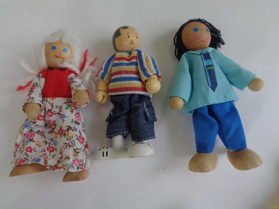 elc & other wooden dolls house figures x 10 - Image 2 of 4