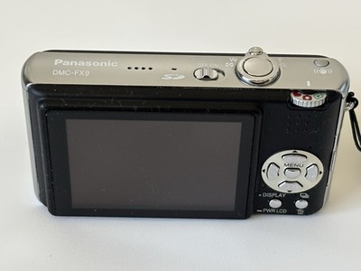 Panasonic LUMIX DMC-FX9 6.0MP Digital Camera Black And Case