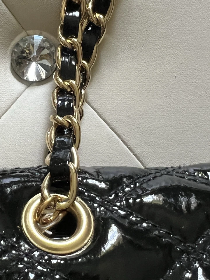 Paradox Quilted Leather Shoulder Bag Black With Gold Hardware. Good Condition. - Image 4 of 4