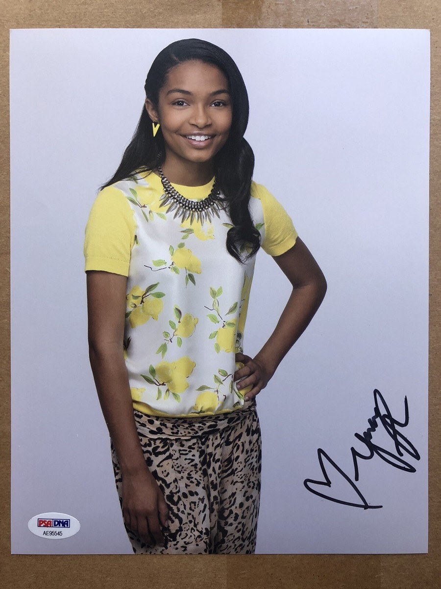 Yara Shahidi Signed Grown-ish Black-ish Autograph 8x10 picture - Main Image