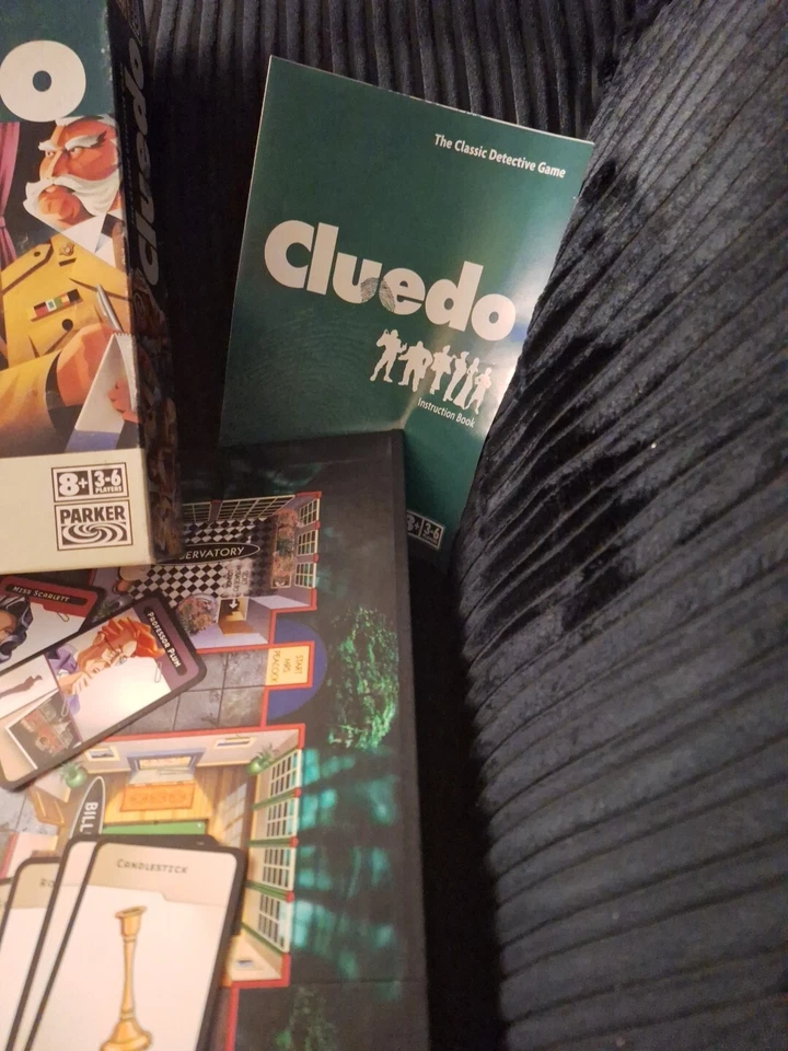 CLUEDO - Classic Murder Mystery Detective Board Game - COMPLETE - Hasbro 2006 - Image 4 of 4