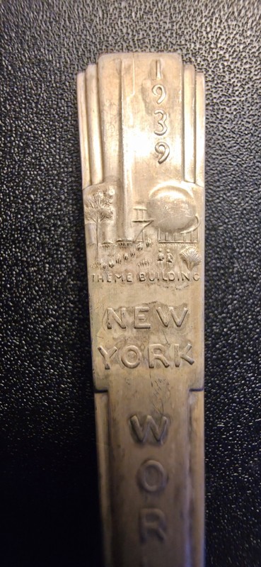 1939 New York World's Fair Souvenir Spoon Wm Rogers Consumer Interests Building