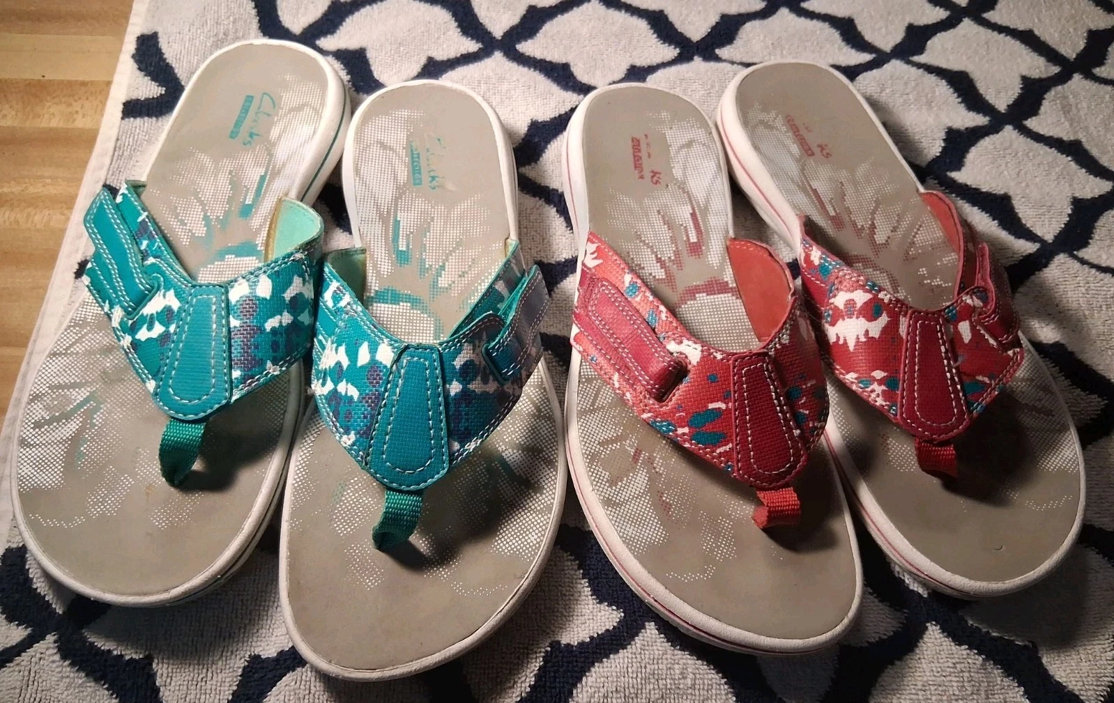 Sandali donna Clarks taglia 8 lotto di 2 uno blu e uno rosa