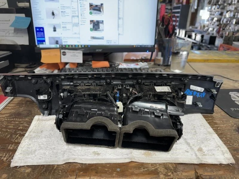 Кнопочный выключатель зажигания переключатель запуска и остановки подходит для BMW 640i 19235 12–19 годов выпуска - Изображение 3 из 3