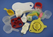 20 Piece Lot of Kitchen Gadgets Utensils Cookie Cutters Scoops Bottle Tops More