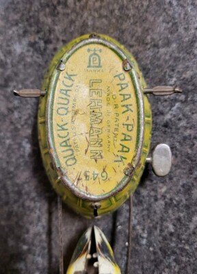 Scarce 1903 Lehmann Tin Wind-up Quack Quack Paak Paak Duck Family