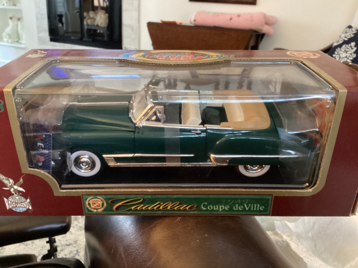 ミニカー Cadillac 1949 Coupe de Ville 1:18 1949 Cadillac Coupe De Ville Convertible Pink 1/18 Diecast