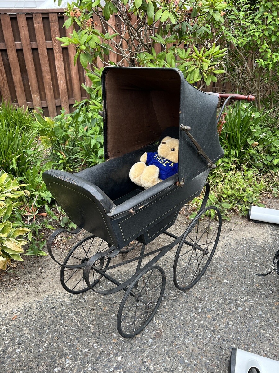 イギリスヴィンテージ 1940年 ドール乳母車 baby carriage 小 イギリスヴィンテージ 1940年 ドール乳母車 baby carriage 小