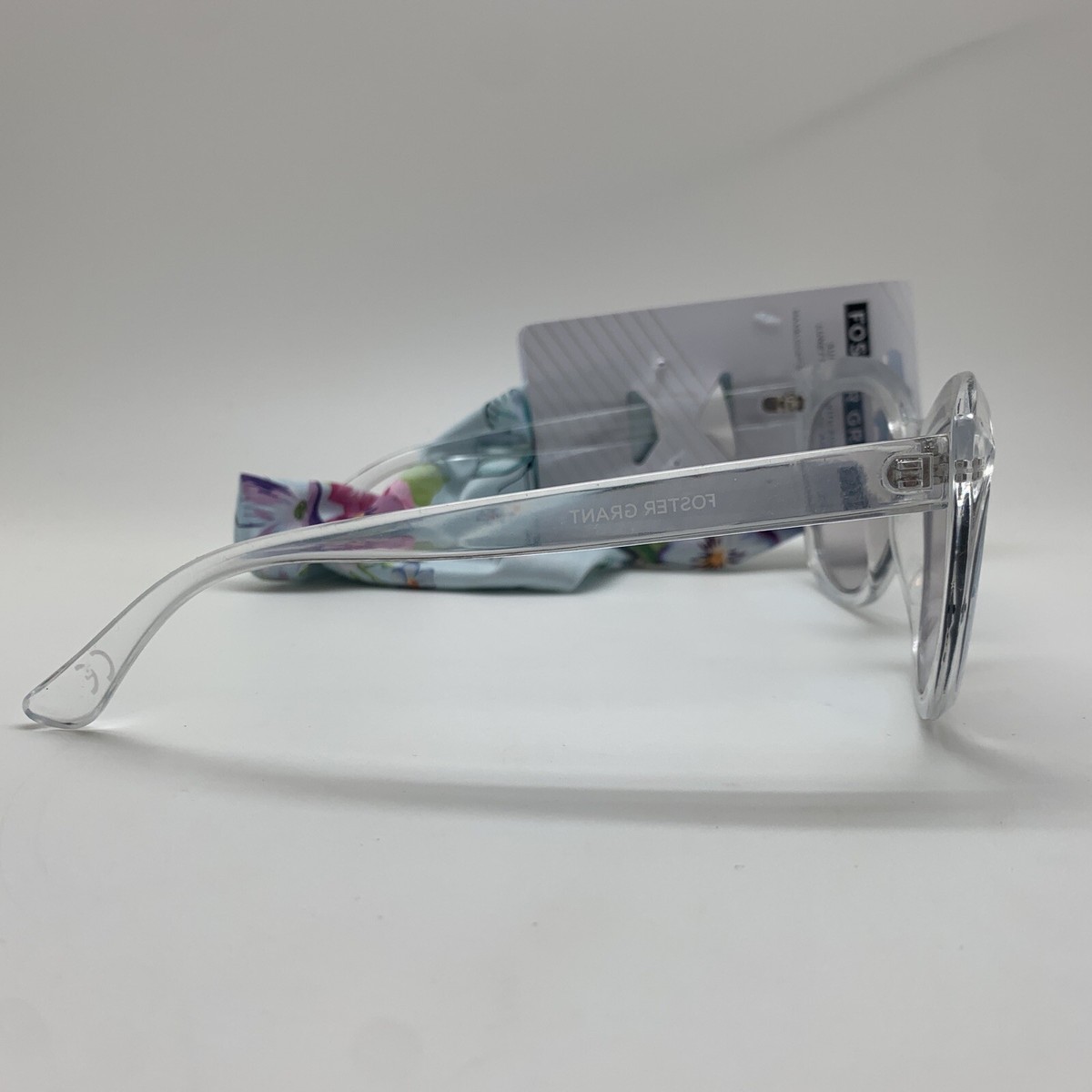 T177.2 Foster Grant Clear Sunglasses With Pouch 43957FGX000 MCV