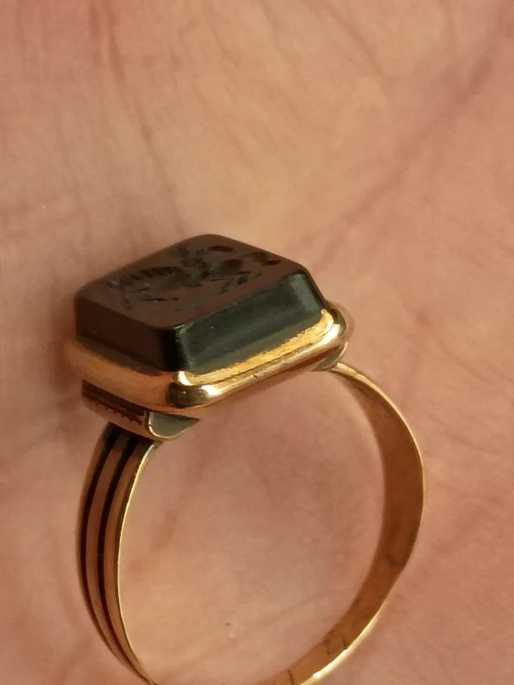 Antique 14k Rose Gold Size 6 Knight On Horse Intaglio Onyx Signet Ring - Image 4 of 4