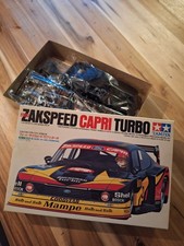 Tamiya 24014(800) - Ford Zakspeed Capri Turbo mit Motor 1:24, neuwertig