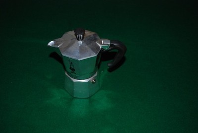 Bialetti Espresso Maker, Aluminum, Italian Property 4 Cups, Used (10)