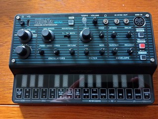 Behringer UB Xa Mini Analogue Desktop Synth 16 Key Touch Seq/Arp MIDI
