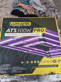Lumatek Attis 300W LED Light Purple