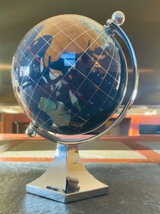 Alexander Kalifano Gem-Stone World Globe Deep Blue Silver Stand for Desk/Table.