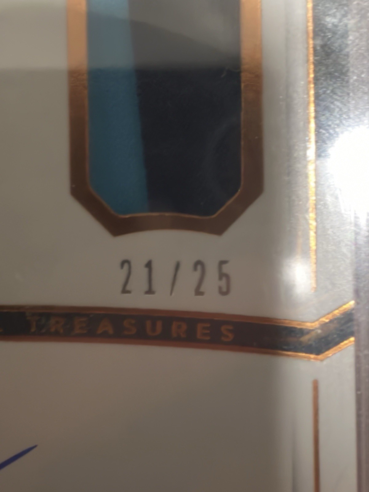 2018 National Treasures Clint Dempsey Bronze Auto patch /25 PSA 10 On Card MW view 3