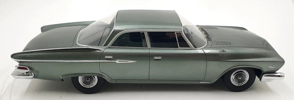 Modelos BOS 1/18 Escala Resina BOS238 - Dodge Dart Phoenix - Gris Met Foto 4 de 4