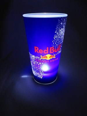 Red Bull Trinkbecher LED  Leuchten beim befüllen. Neu siehe  Fotos