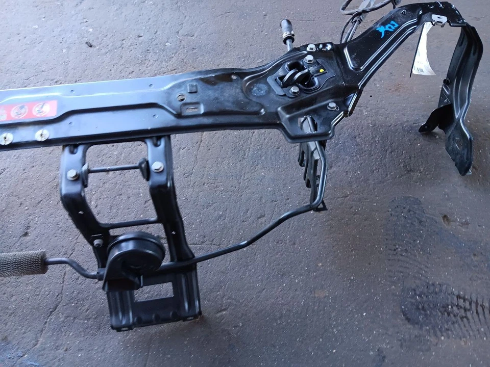 03-09 Mercedes W209 CLK500 CLK350 Upper Radiator Support Headlight Bracket OEM - Image 3 of 4