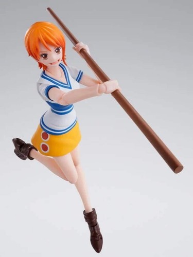 One Piece S.H.Figuarts Nami (Romance Dawn) Action Figure - Picture 6 of 13