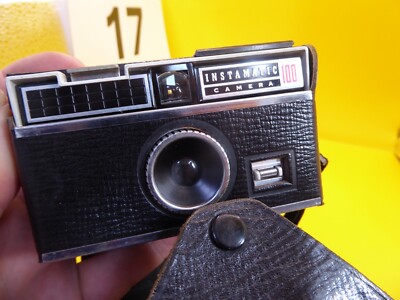 KODAK Instamatic 100 126 film Camera Case great vintage