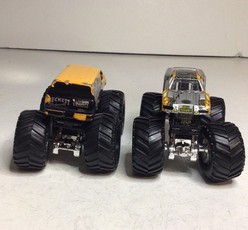 Hot Wheels Monster Jam Bad Habit And Maximum Destruction Monster Trucks Die Cast - Picture 8 of 12