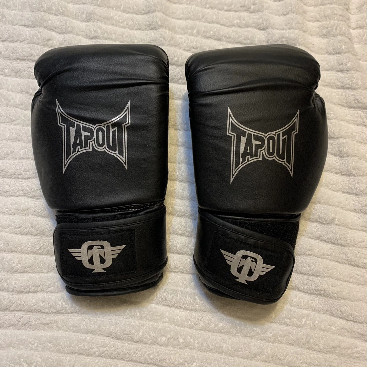 Tapout hotsell boxing gloves
