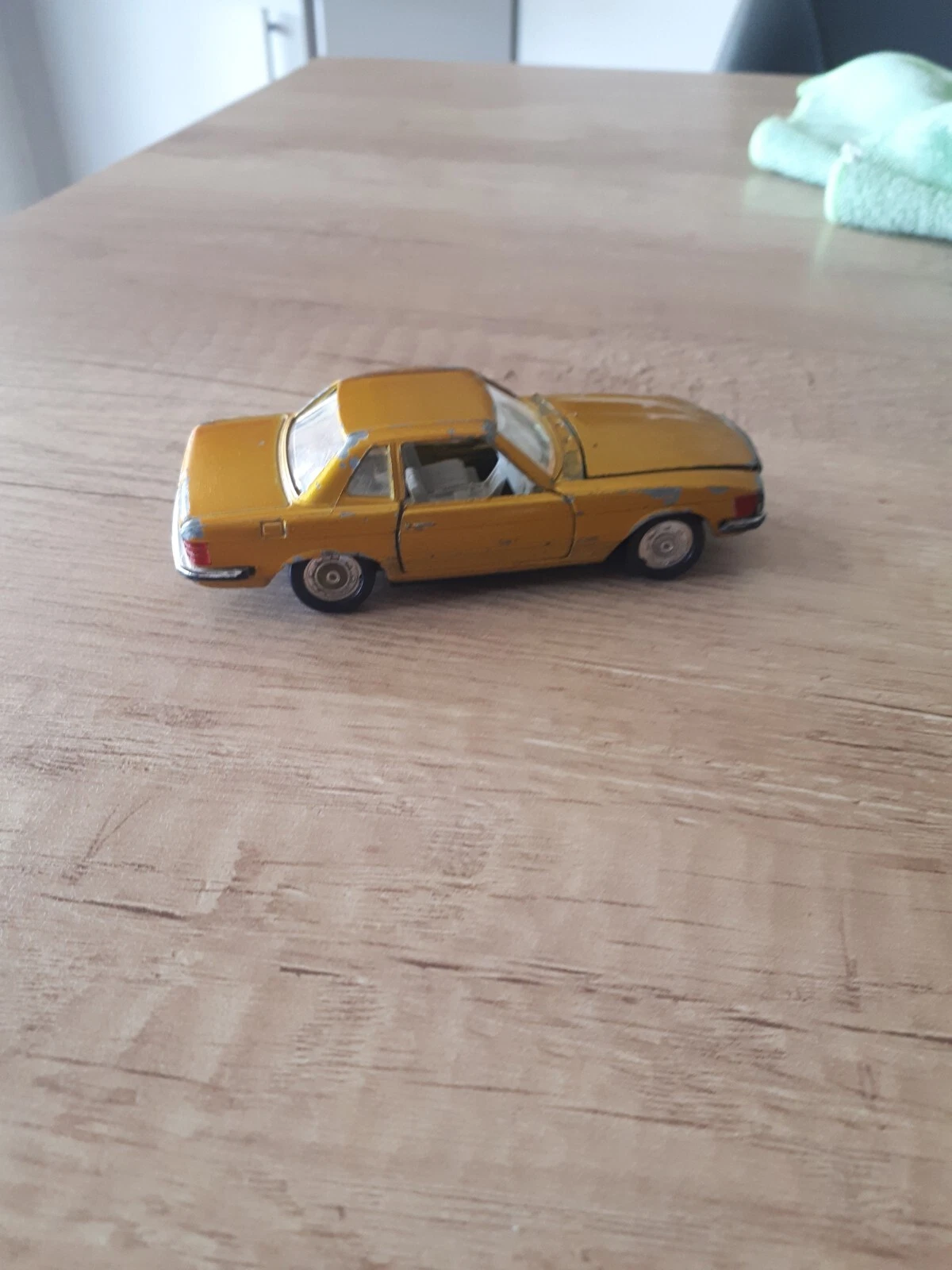 Picture 3 of 10