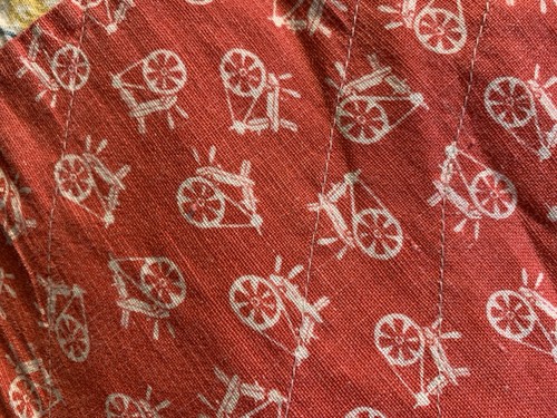 Novelty 1940s Feedsack Quilt Red & White Spinning Wheel Cotton Cutter VTG
