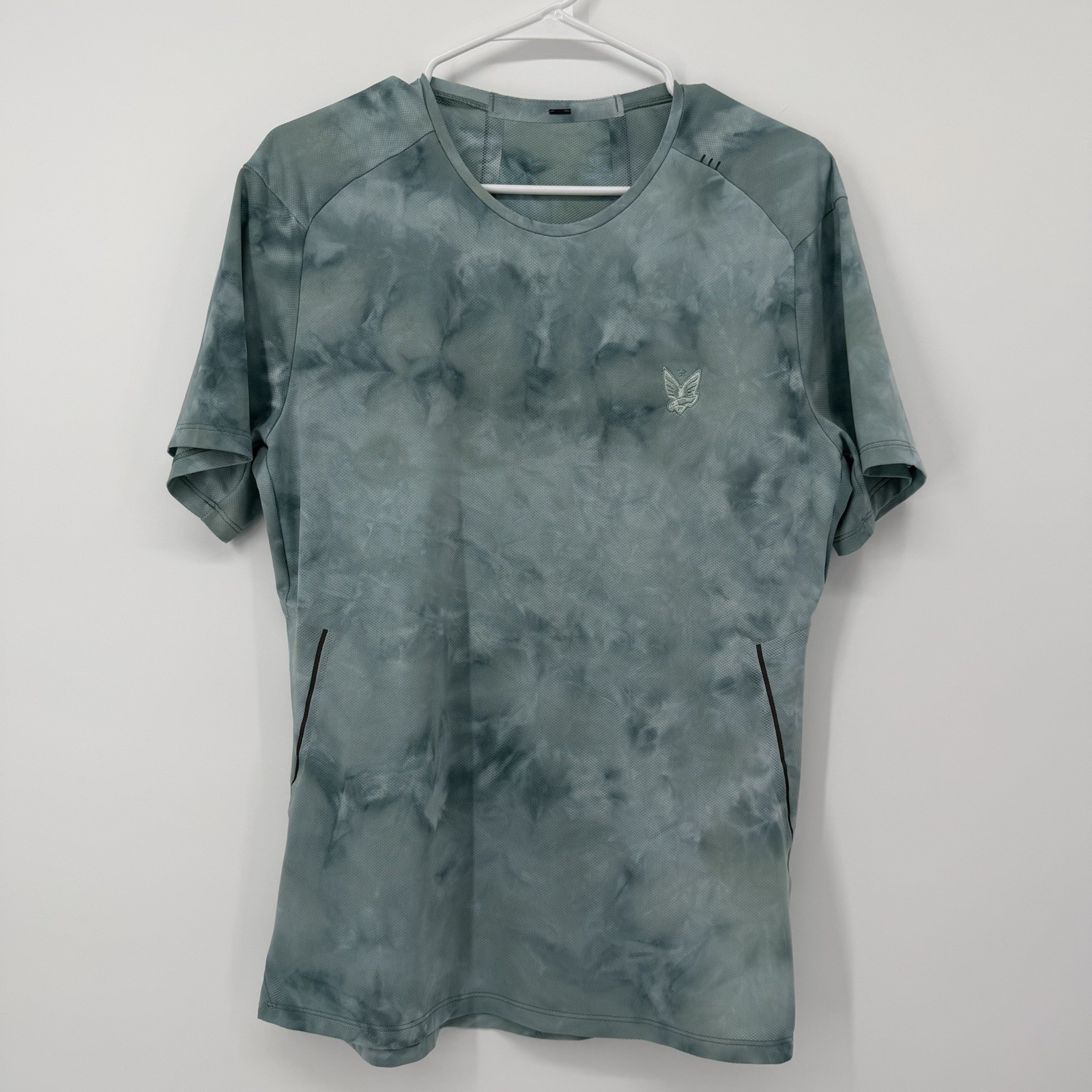 Lululemon Shirt Mens Medium/Large Blue Spray Tie Dye Fast Free Reflective *Desc