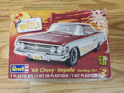 Revell California Wheels -  60 CHEVY IMPALA Hardtop 2'n1 1/25 Plastic Model Kit