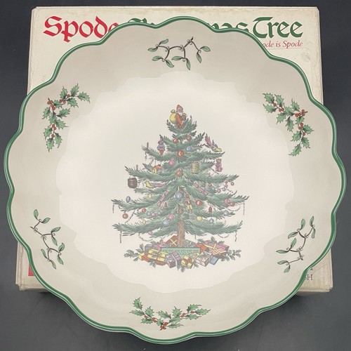 Spode S3324 Christmas Tree Round Fluted Serving Dish c1990s Made in England 8"d