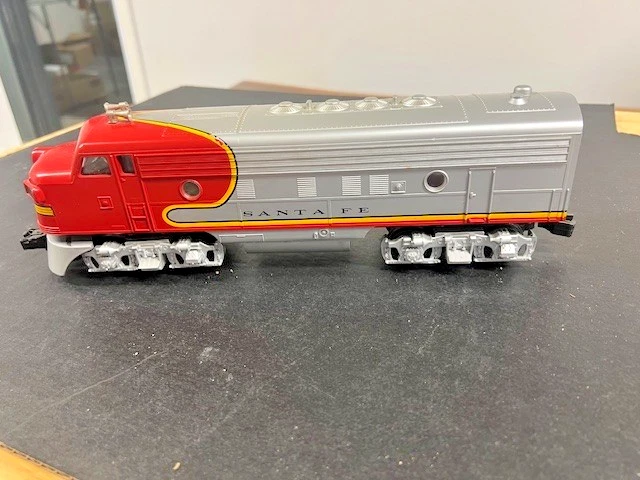 Williams Santa Fe ABA "4051"  w/electronic reverse units & true sounds "B" unit - Image 4 of 4