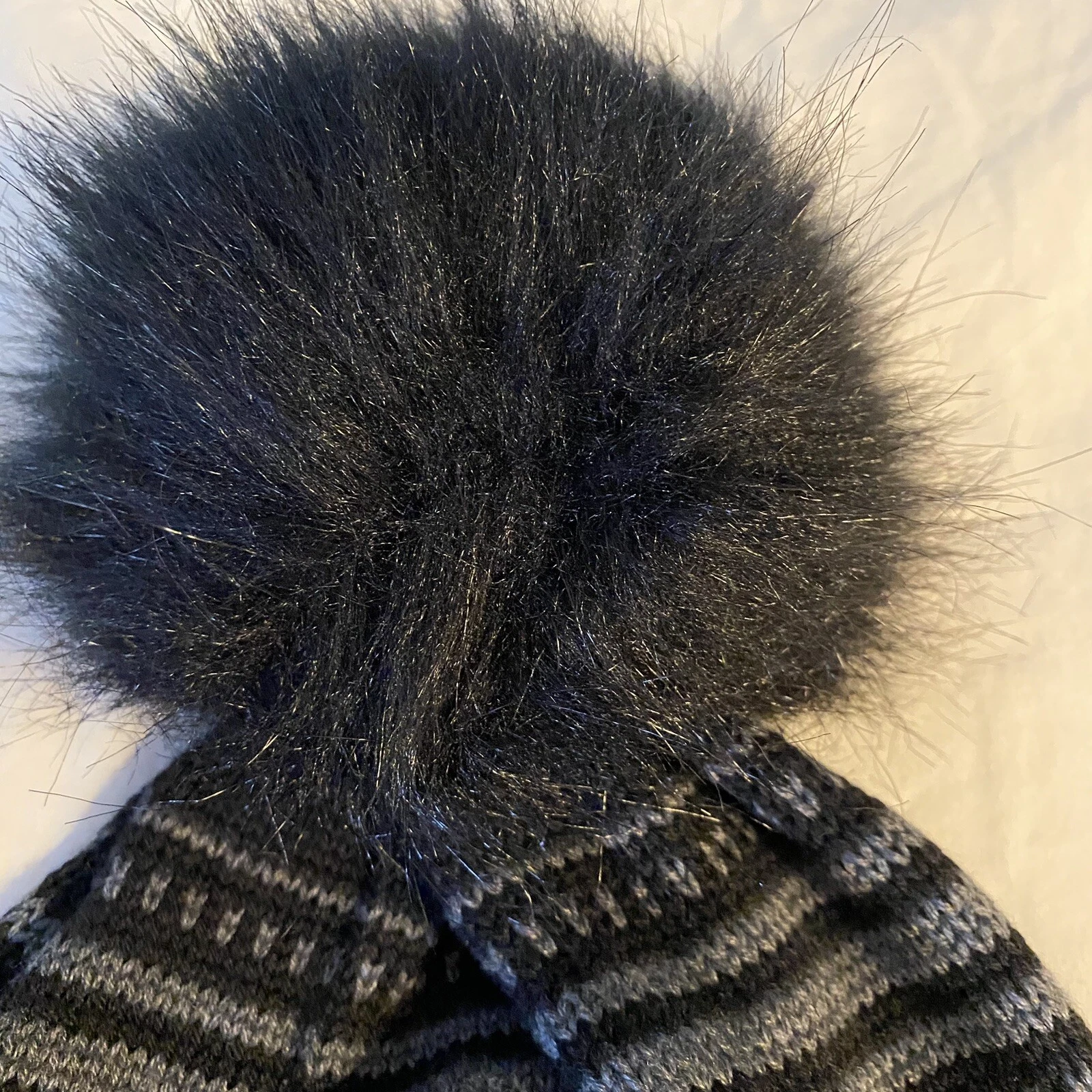 smartwool kids beanie hat gray knit pom pom merino wool blend 
